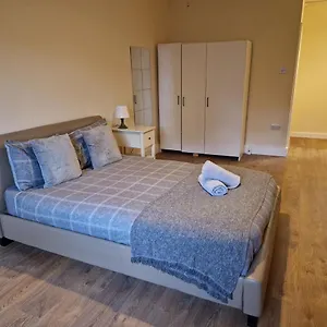  Séjour chez l'habitant Affordable In Shared Flat, Bridge Royaume-Uni